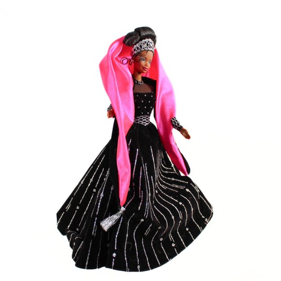 Vintage 1998 Holiday Barbie "Christie" Doll – Black & Silver Gown Hot Pink Shawl - Picture 2 of 16